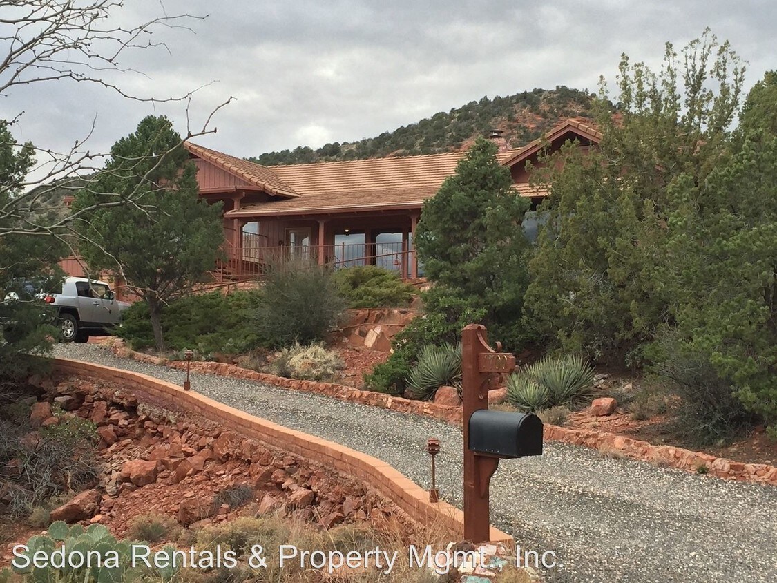 Primary Photo - 3 br, 3 bath House - 1700 S. Palisades