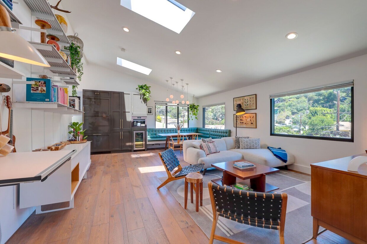 Foto principal - 1851 Lobdell Pl