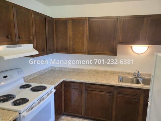 Foto del edificio - 2 Bedroom in 4 Plex