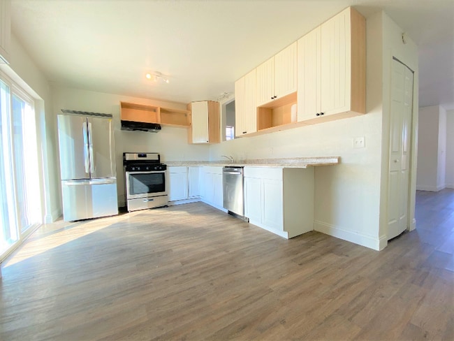 Building Photo - 925 Belvoir Dr