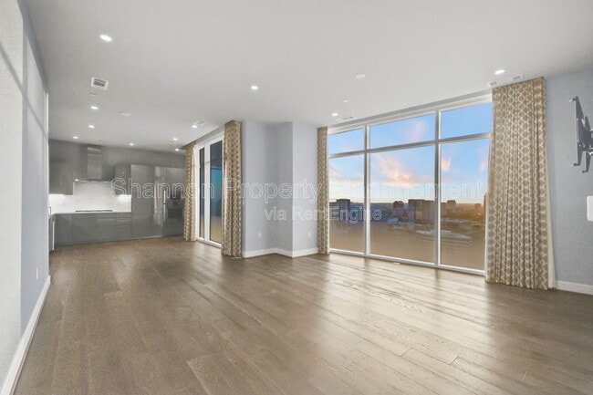 Foto del edificio - 4521 San Felipe St