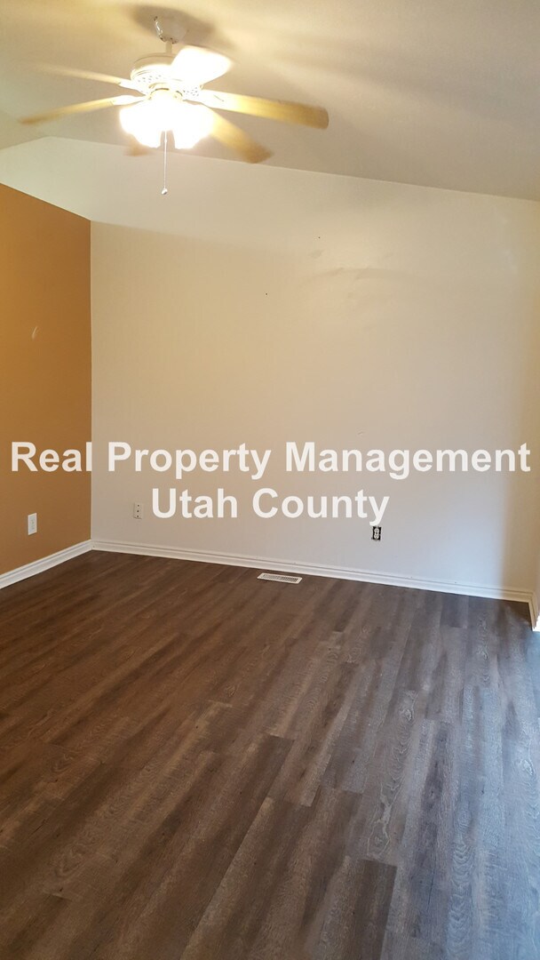 Building Photo - Spanish Fork Home
