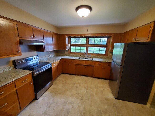 Kitchen - N70W6828 Bridge Rd