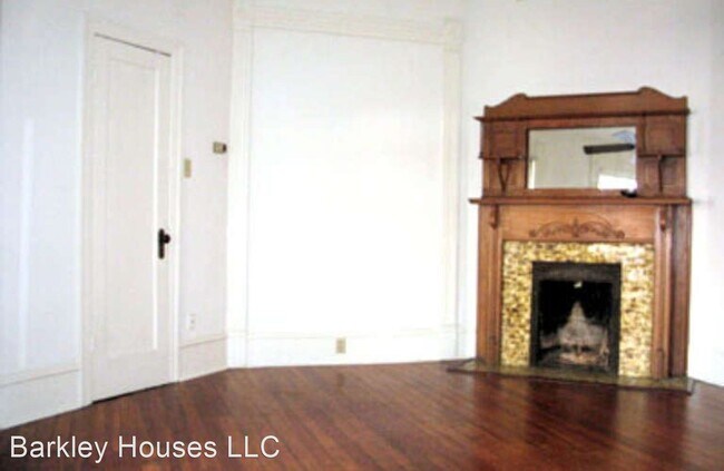 Building Photo - 1001 W 22nd St