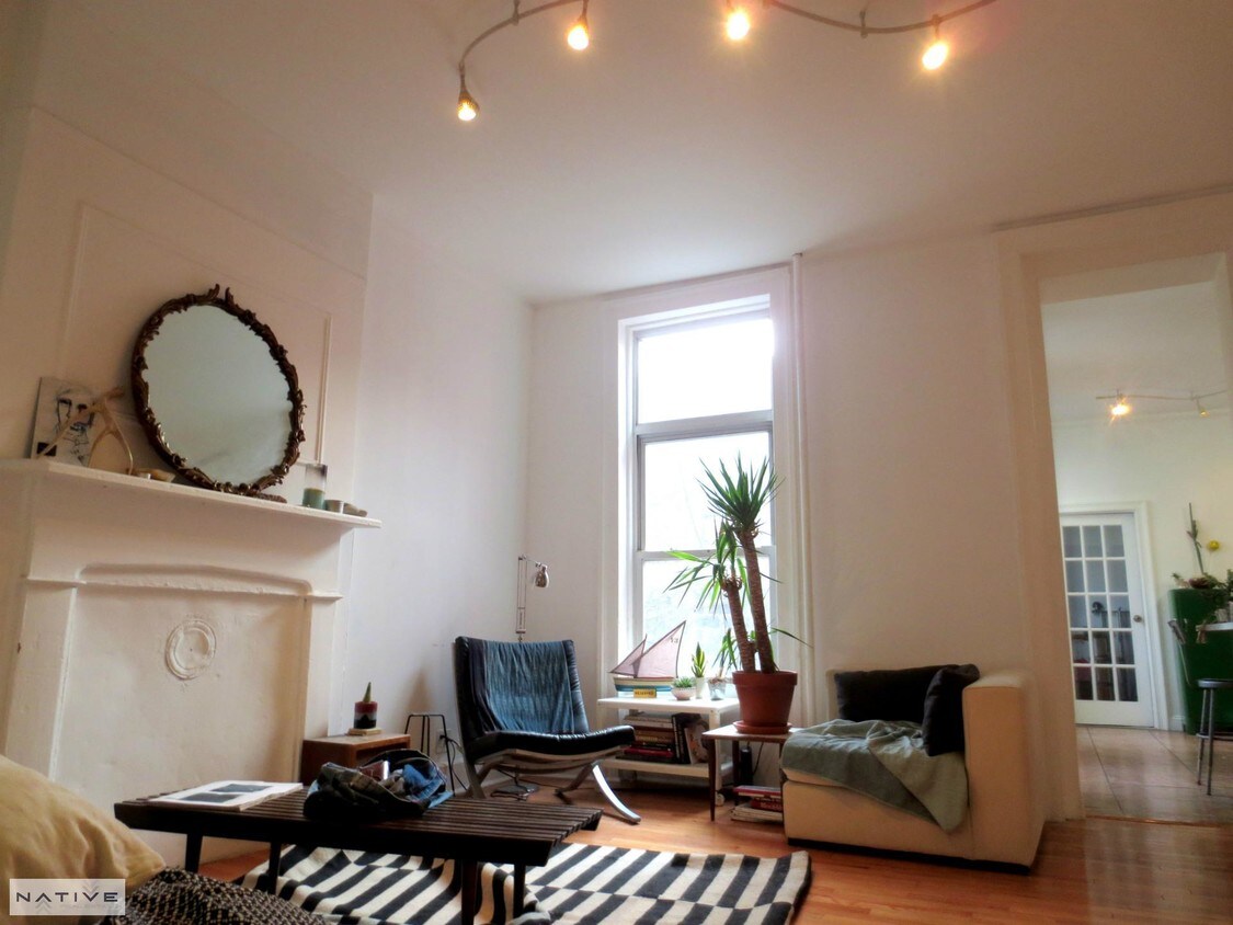 Foto principal - 105 Franklin St