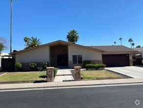 Building Photo - 815 W Juanita Cir