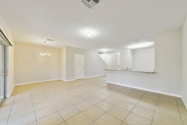 Building Photo - 257 Arbor Lakes Dr