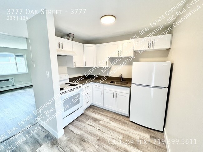 Photo - 3777 Oak St Apartment