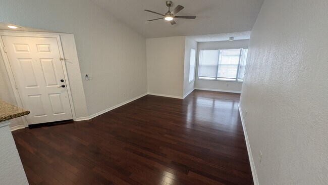 Building Photo - 5168 Conroy Rd
