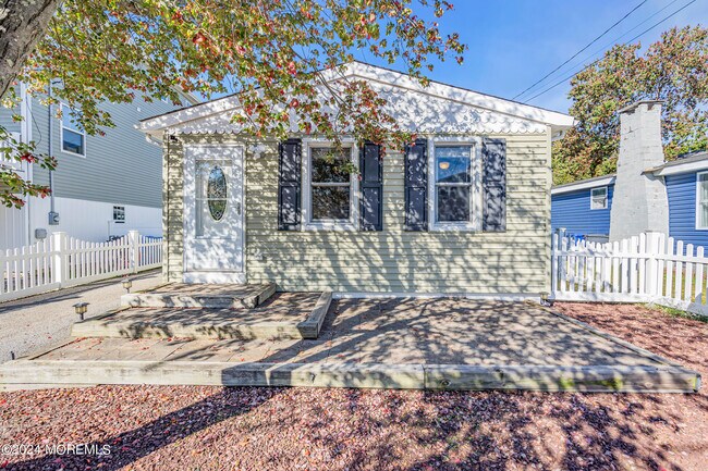 Building Photo - 617 McKinley Ave