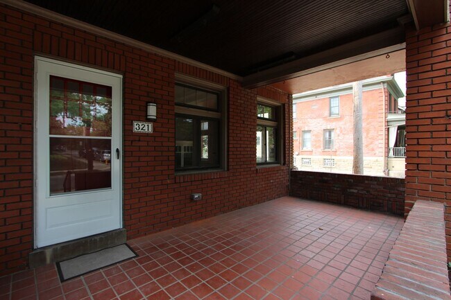 Building Photo - 321 W Hutchinson Ave