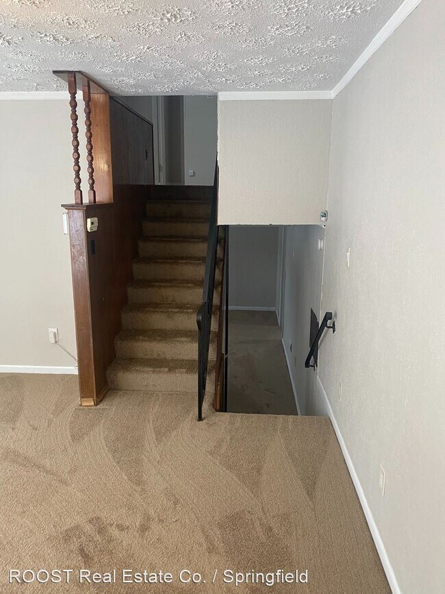 Building Photo - 3 br, 1 bath House - 4166 Meadowdale Drive