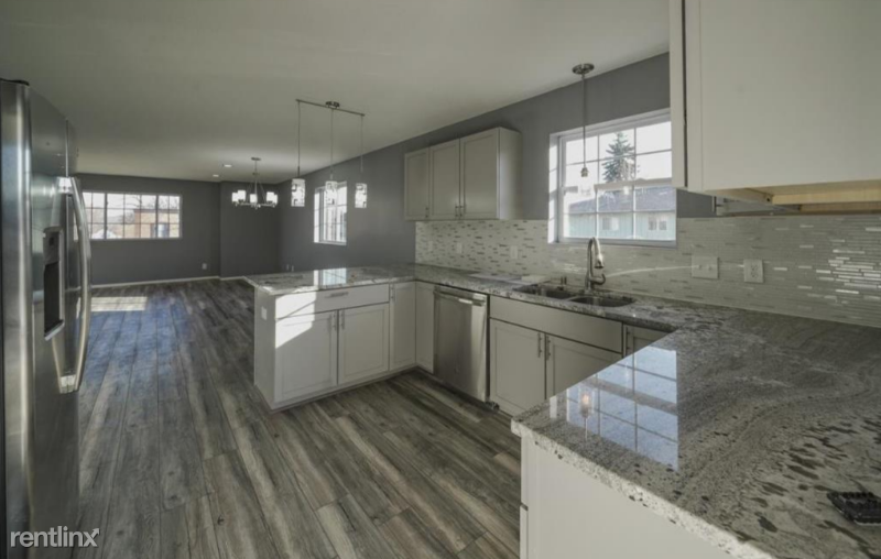 Primary Photo - 4 br, 4 bath House - 124 3rd Ave S