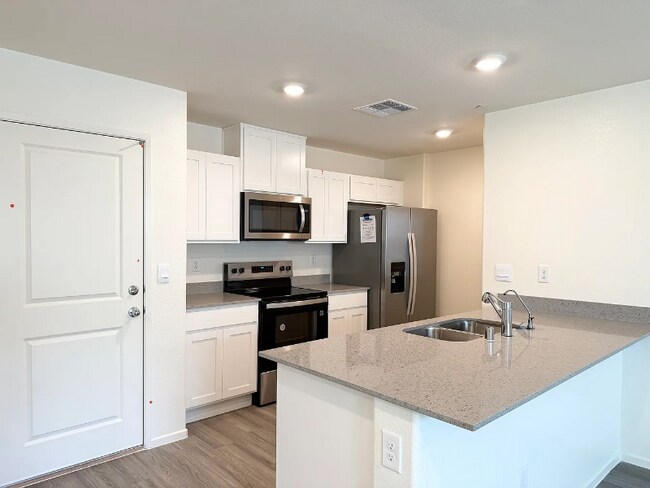 Foto del edificio - 9472 Peaceful River Ave
