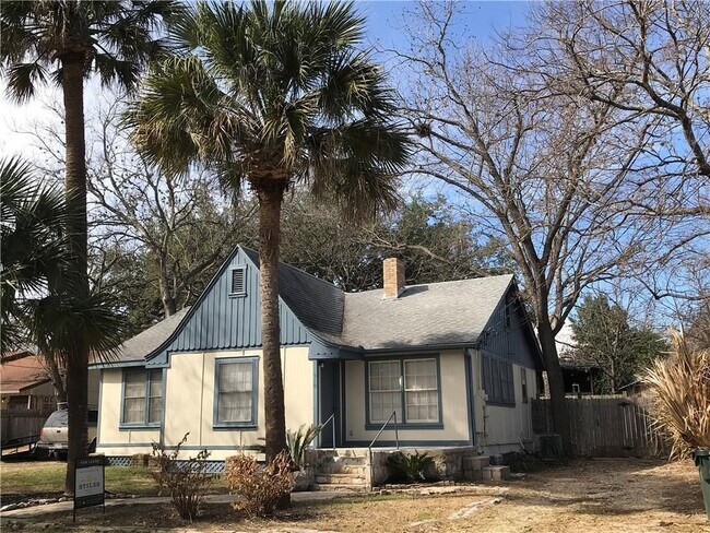 Building Photo - 510 Harvey St