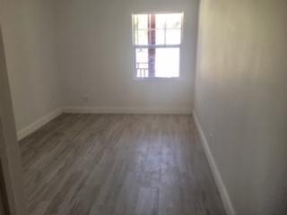 Building Photo - 407 S Lakeside Dr