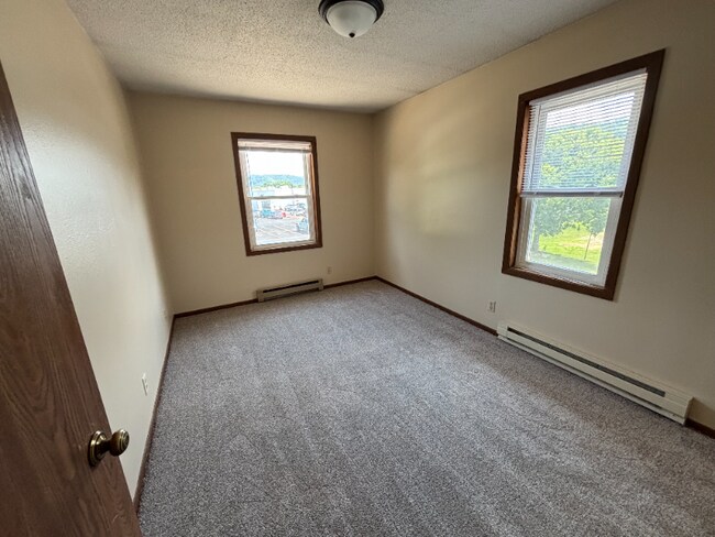 Building Photo - 950 49th Ave