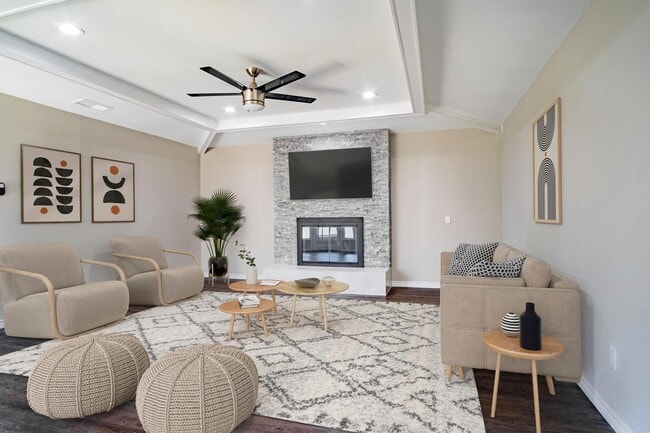 Foto del edificio - Gorgeous Prestonwood home with in-ground pool & large yard