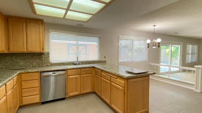 Building Photo - 4816 Rocklin Dr