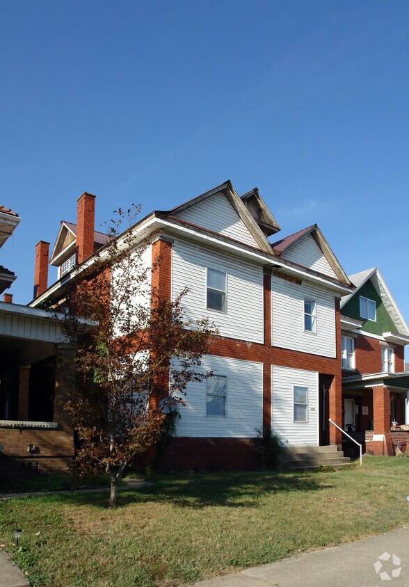 Building Photo - 1430 7th Ave