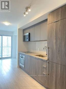 Building Photo - 2033 Kennedy Rd