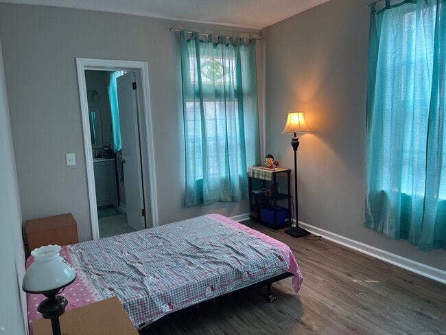 Foto del edificio - 421 Wethersfield Ave
