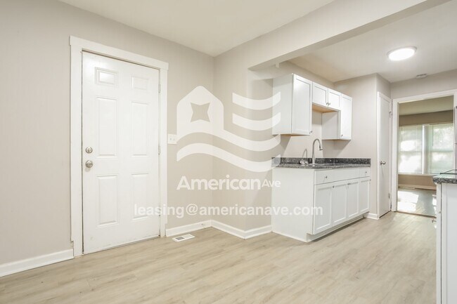 Foto del edificio - 6835 Askew Ave