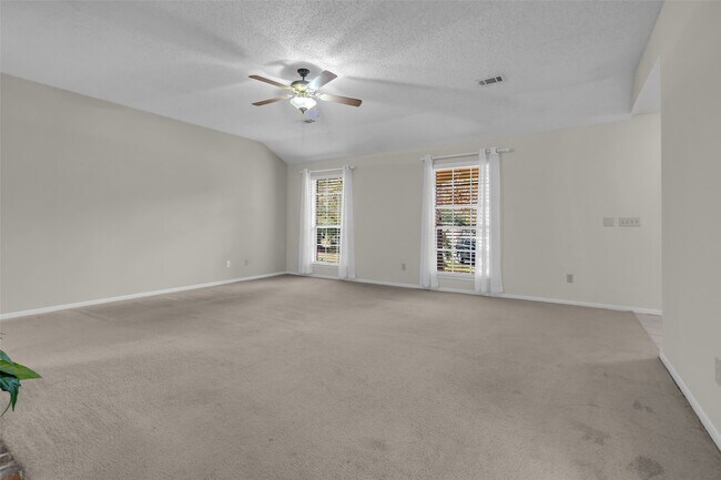 Foto del edificio - 10 Treadwell Ct