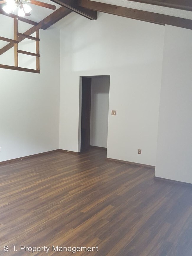 Building Photo - 1084 Cedar Creek Rd