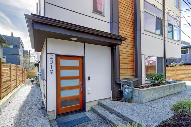 Building Photo - 2019 NW 60th St