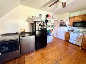 Building Photo - 4 Trafford St