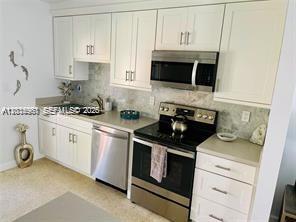 Foto del edificio - 1721 NE 55th St