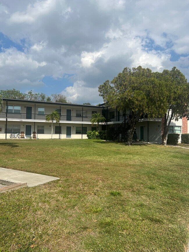 Building Photo - 1408 Alpine Rd
