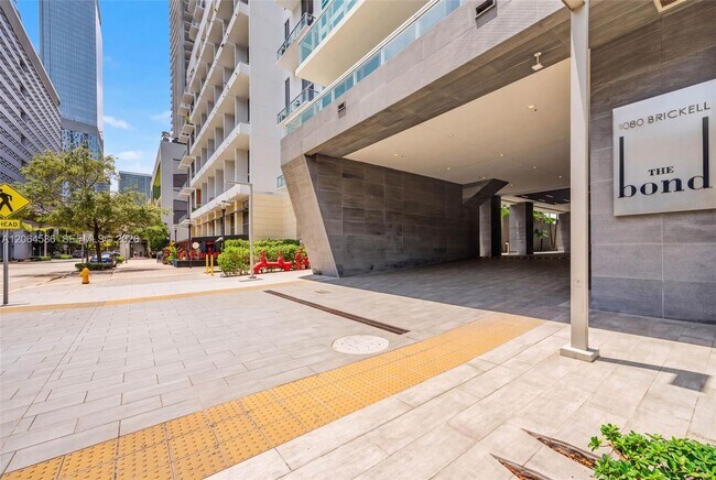 Building Photo - 1080 Brickell Ave