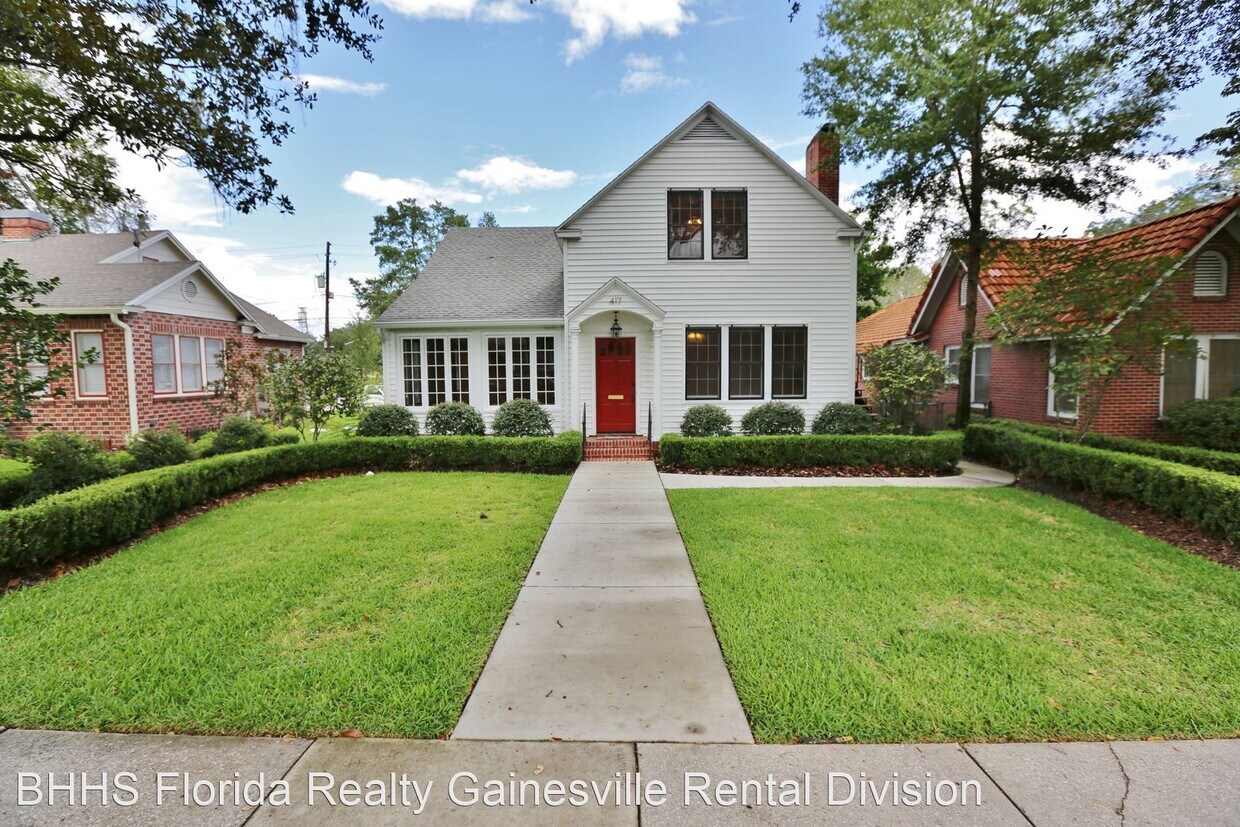 Primary Photo - 4 br, 2 bath House - 417 SW 10th St