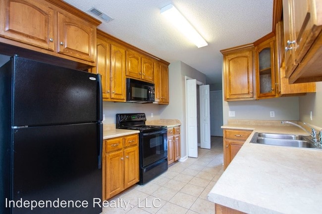 Building Photo - 3 br, 2 bath House - 1059 Burwell Road