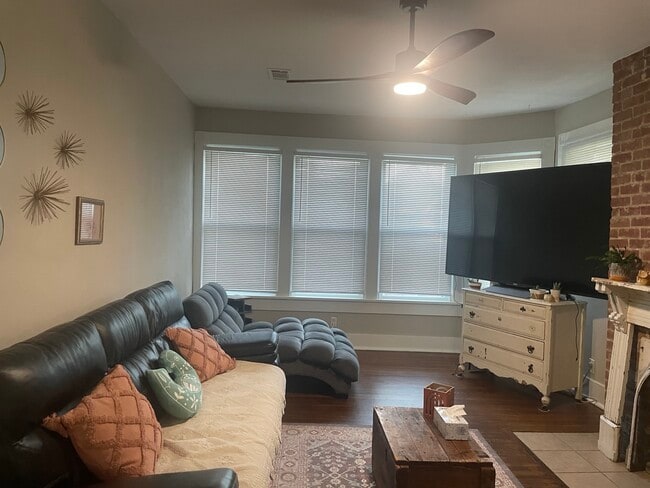 Photo - 1822 N Delaware Apartment