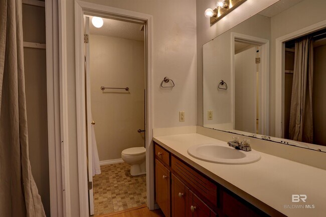 Foto del edificio - 409 Nichols Ave