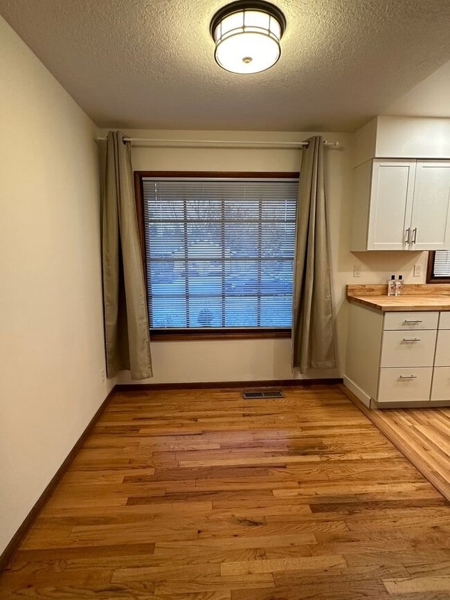 Foto del edificio - 12820 SW Glenhaven St