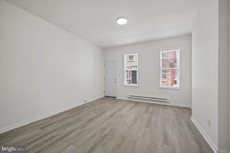 Building Photo - 1216 W Firth St