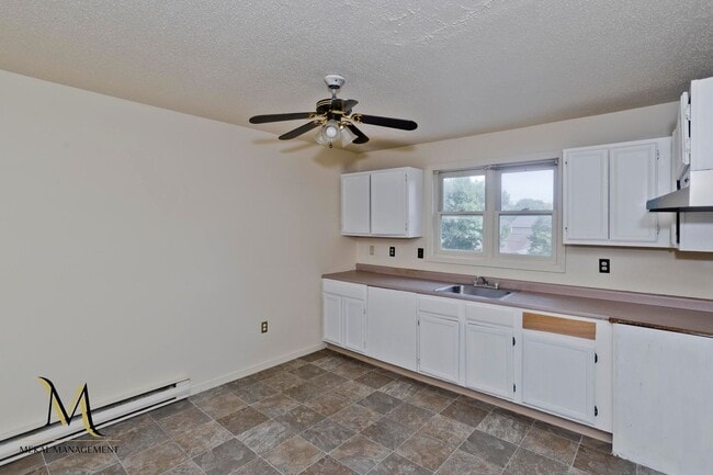 Foto del edificio - 715-719 Berkshire Avenue
