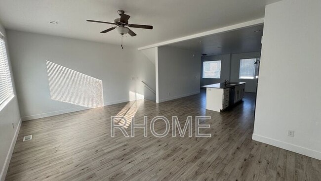 Foto del edificio - 386 Willow Leaf Rd