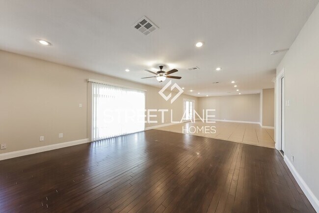 Building Photo - Charming 3 Bedroom in Phoenix!