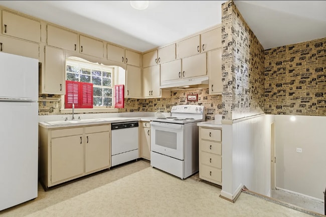 Building Photo - 2931 Cherokee Ct