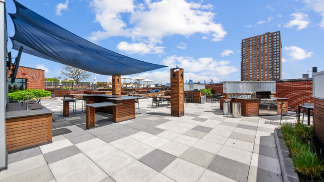Foto del edificio - 675 Monmouth St