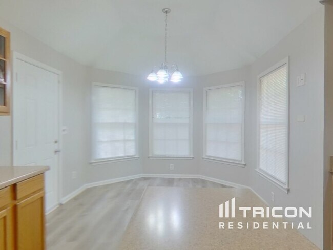 Foto del edificio - 7057 Wind Run Way
