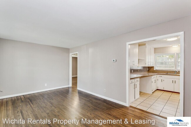 Building Photo - 3 br, 1 bath House - 3215 Downtain