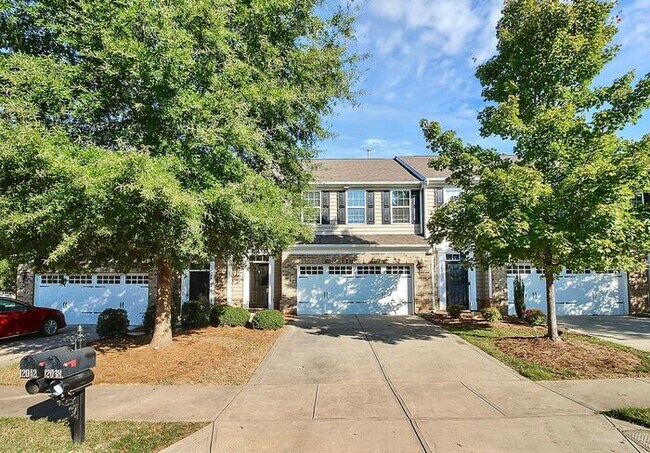 Foto del edificio - Beautiful 3BD/2.5BA Townhome in Ballantyne!