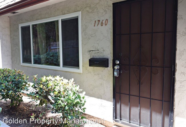 Building Photo - 1756-1762 Chalcedony St