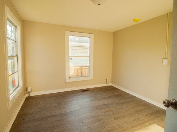 Foto del edificio - 3708 42nd Ave N